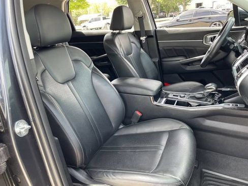 Used 2023 Kia Sorento SX AWD/4WD image 26
