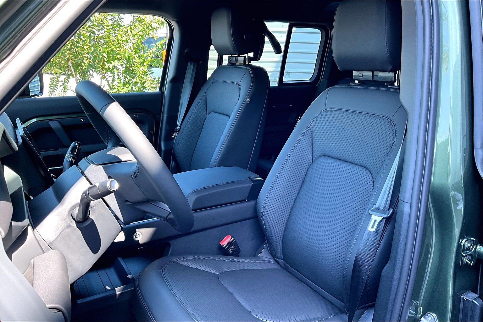 New 2026 Land Rover Defender 110 S AWD/4WD image 9