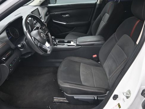 Used 2023 Nissan Sentra SR w/ Midnight Edition Package FWD image 13