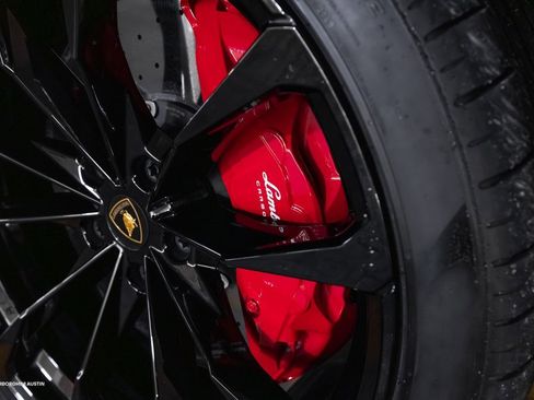 Used 2024 Lamborghini Urus S image 6
