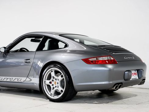 Used 2005 Porsche 911 Carrera S RWD image 32