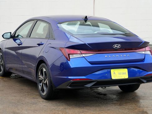 Used 2023 Hyundai Elantra SEL w/ Convenience Package FWD image 46