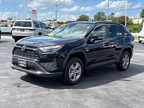 Used 2025 Toyota RAV4 XLE AWD/4WD image 26