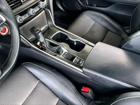 Used 2018 Honda Accord Sport image 15