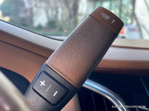 Used 2017 Cadillac Escalade ESV Platinum image 25