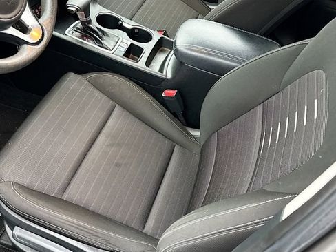 Used 2018 Kia Sportage LX image 16