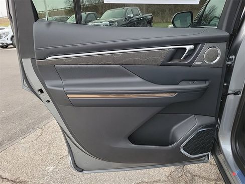 New 2026 Buick Enclave Avenir w/ Super Cruise Package image 14