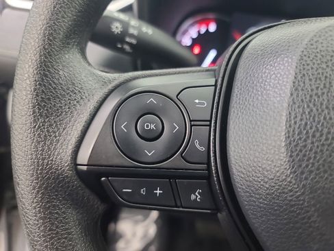 Used 2025 Toyota RAV4 XLE AWD/4WD image 29