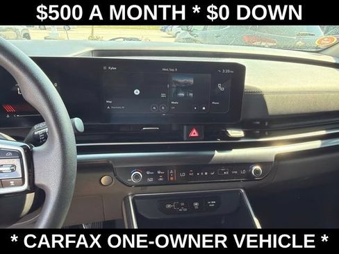 Used 2025 Kia Carnival LX FWD image 22