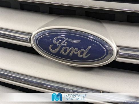 Used 2019 Ford Escape SE image 9