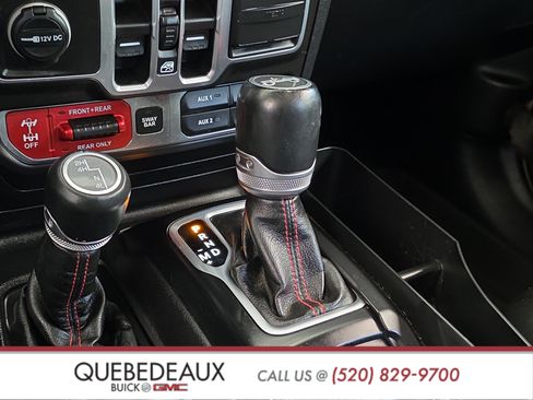 Used 2018 Jeep Wrangler Unlimited Rubicon AWD/4WD image 23