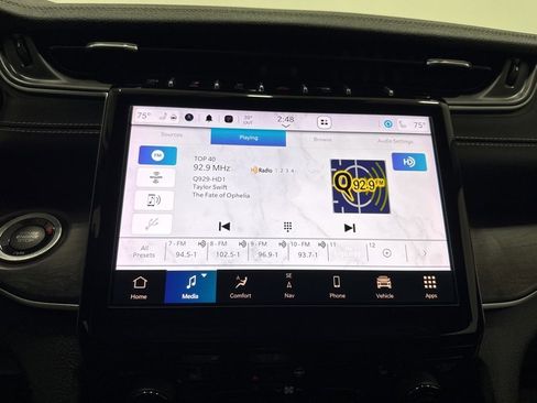 Certified 2023 Jeep Grand Cherokee L Limited image 34