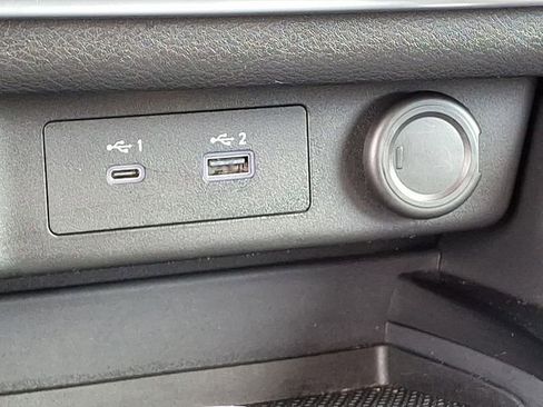 Used 2022 Nissan Rogue SV image 29