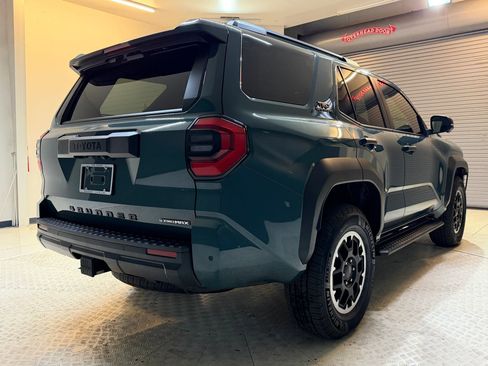Used 2025 Toyota 4Runner TRD Off-Road Premium AWD/4WD image 9