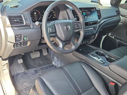 Used 2025 Honda Ridgeline TrailSport+ image 13
