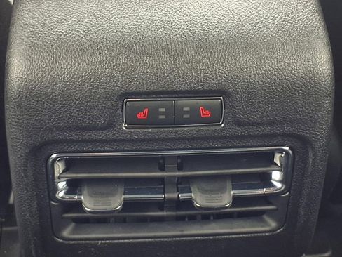 Used 2022 Lincoln Corsair AWD w/ Equipment Group 101A image 8