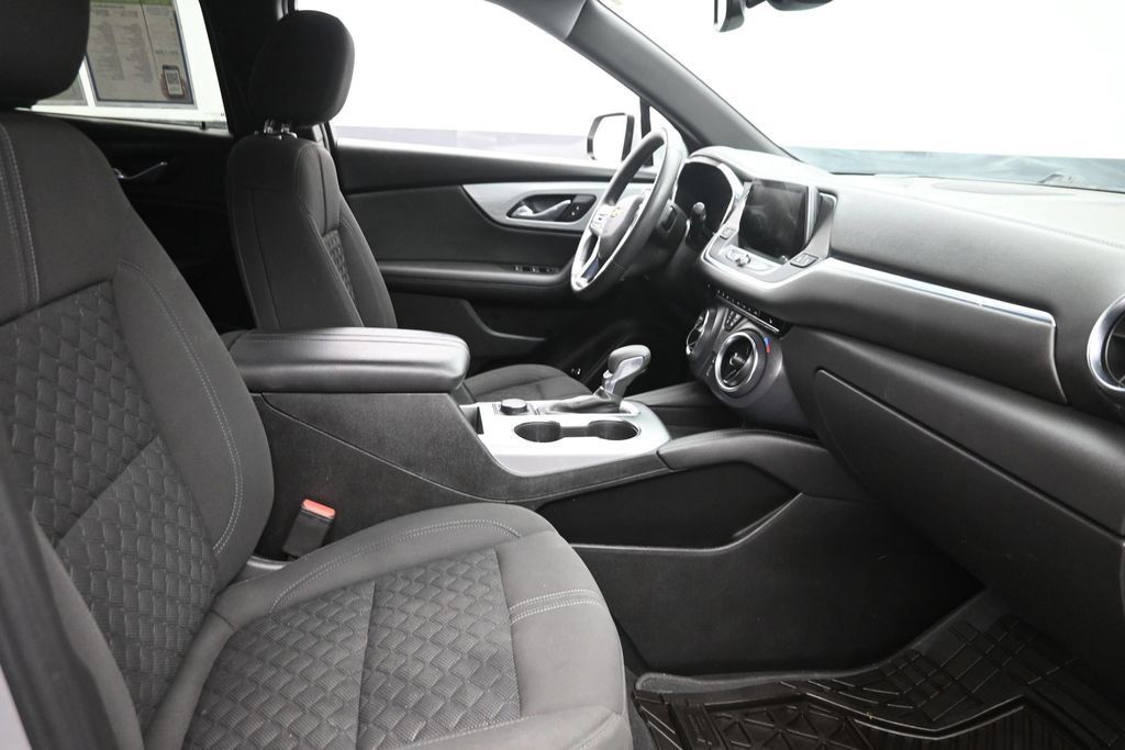 Used 2021 Chevrolet Blazer LT AWD/4WD image 9