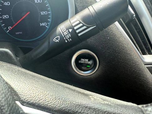 Used 2022 Chevrolet Malibu LT image 32