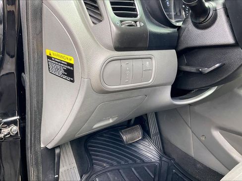 Used 2017 Kia Forte LX w/ LX Popular Package image 35