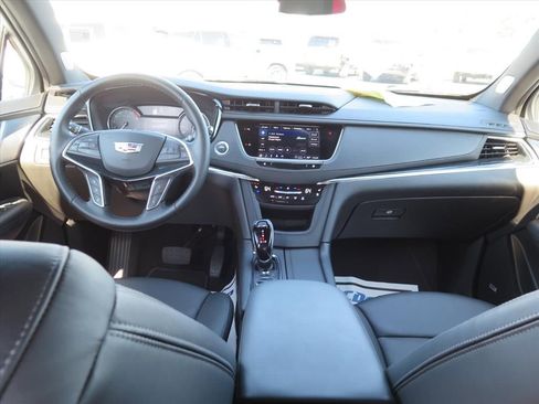 Used 2025 Cadillac XT5 Premium Luxury image 22