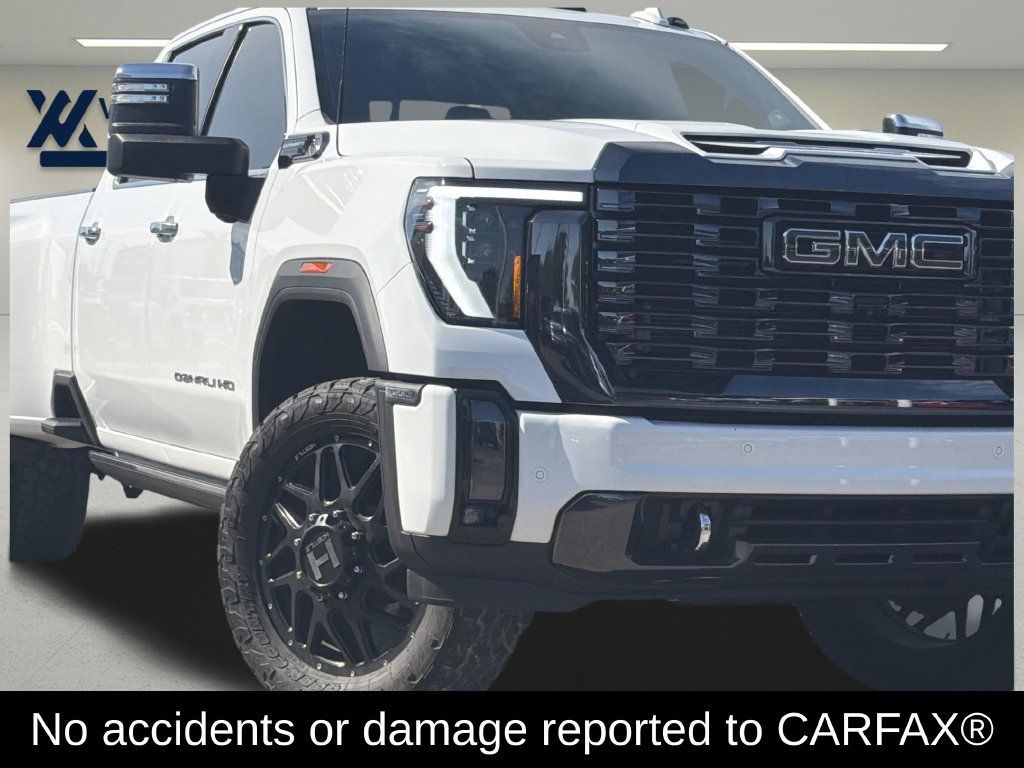 Used 2024 GMC Sierra 3500 Denali Ultimate AWD/4WD image 2