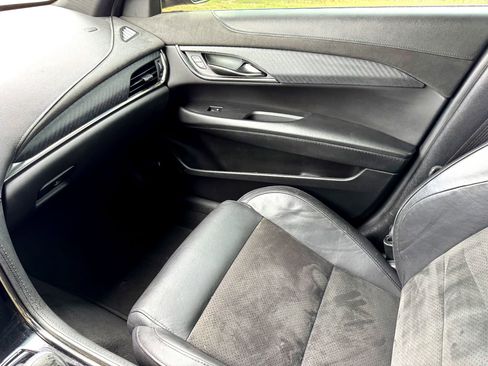 Used 2017 Cadillac ATS V w/ Carbon Black Package image 33