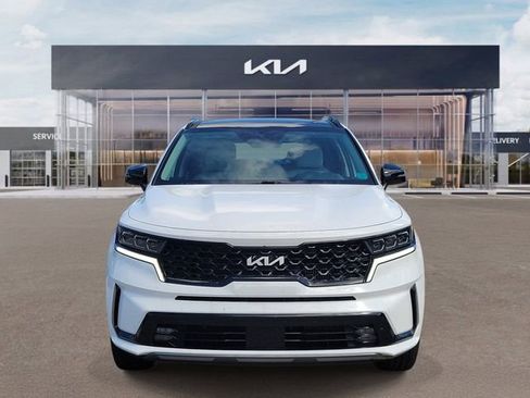 Certified 2023 Kia Sorento SX FWD image 2