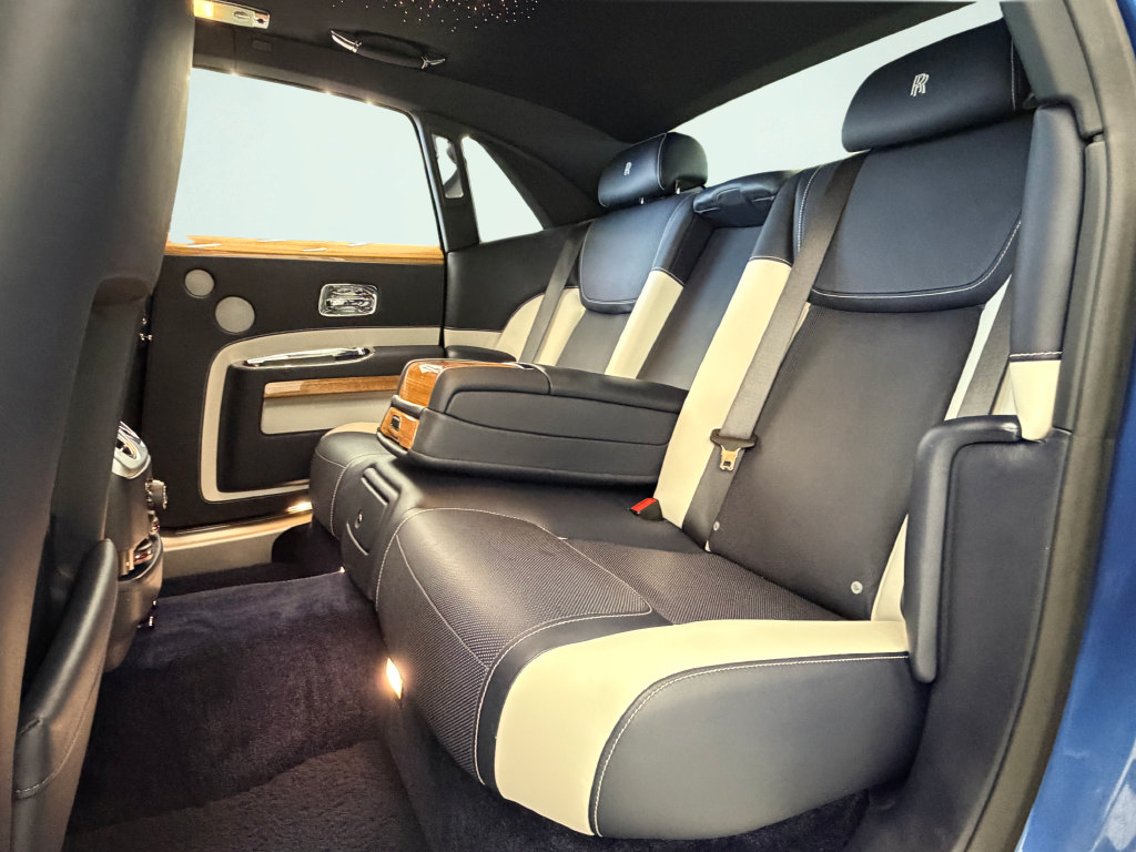 Used 2019 Rolls-Royce Ghost RWD image 46