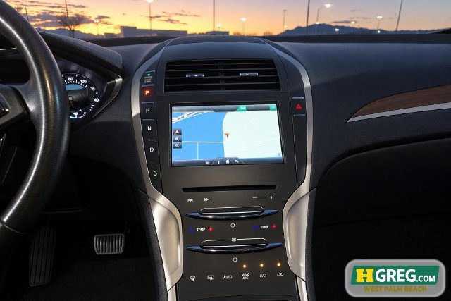 Used 2016 Lincoln MKZ w/ Equipment Group 300A Reserve FWD image 11