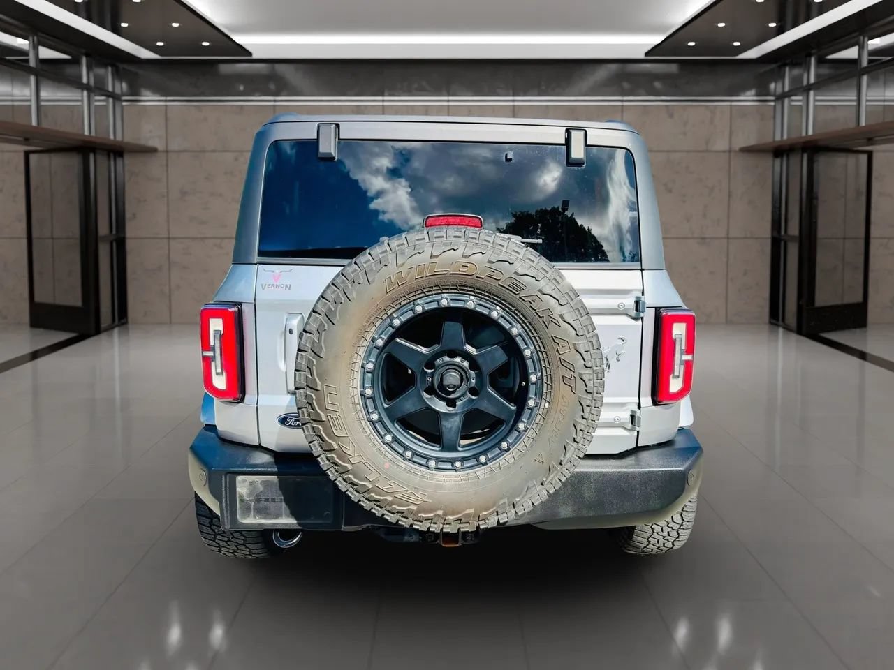 Used 2023 Ford Bronco Outer Banks AWD/4WD image 4