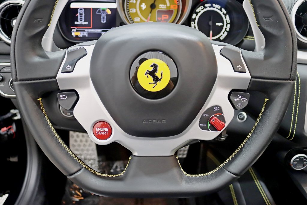 Used 2016 Ferrari California T RWD image 16