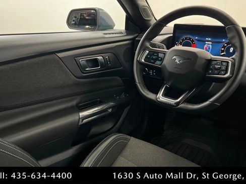 Used 2024 Ford Mustang Coupe RWD image 11