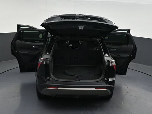 Used 2025 Chevrolet Equinox LT FWD image 37