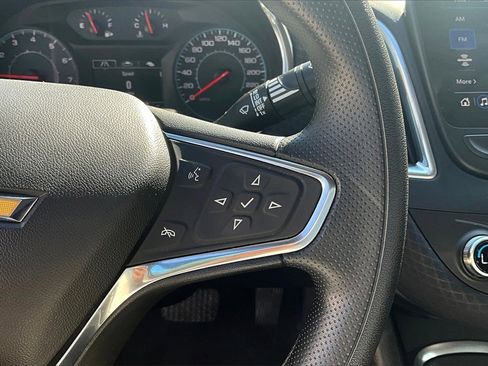 Used 2021 Chevrolet Malibu LT image 12