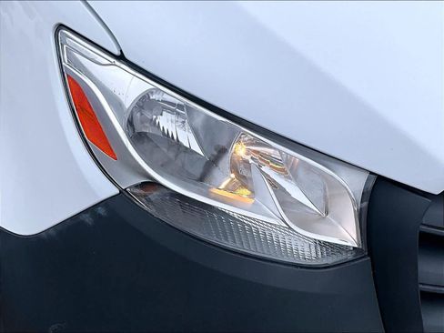 Used 2024 Mercedes-Benz Sprinter 2500 image 29