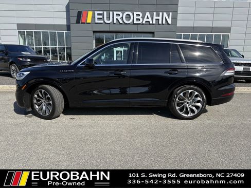 Used 2022 Lincoln Aviator Grand Touring w/ Equipment Group 301A AWD/4WD image 2