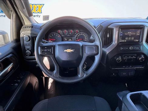 Used 2020 Chevrolet Silverado 2500 Custom w/ Custom Value Package AWD/4WD image 12