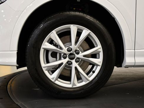 Used 2025 Audi Q3 2.0T Premium w/ Convenience Package image 14