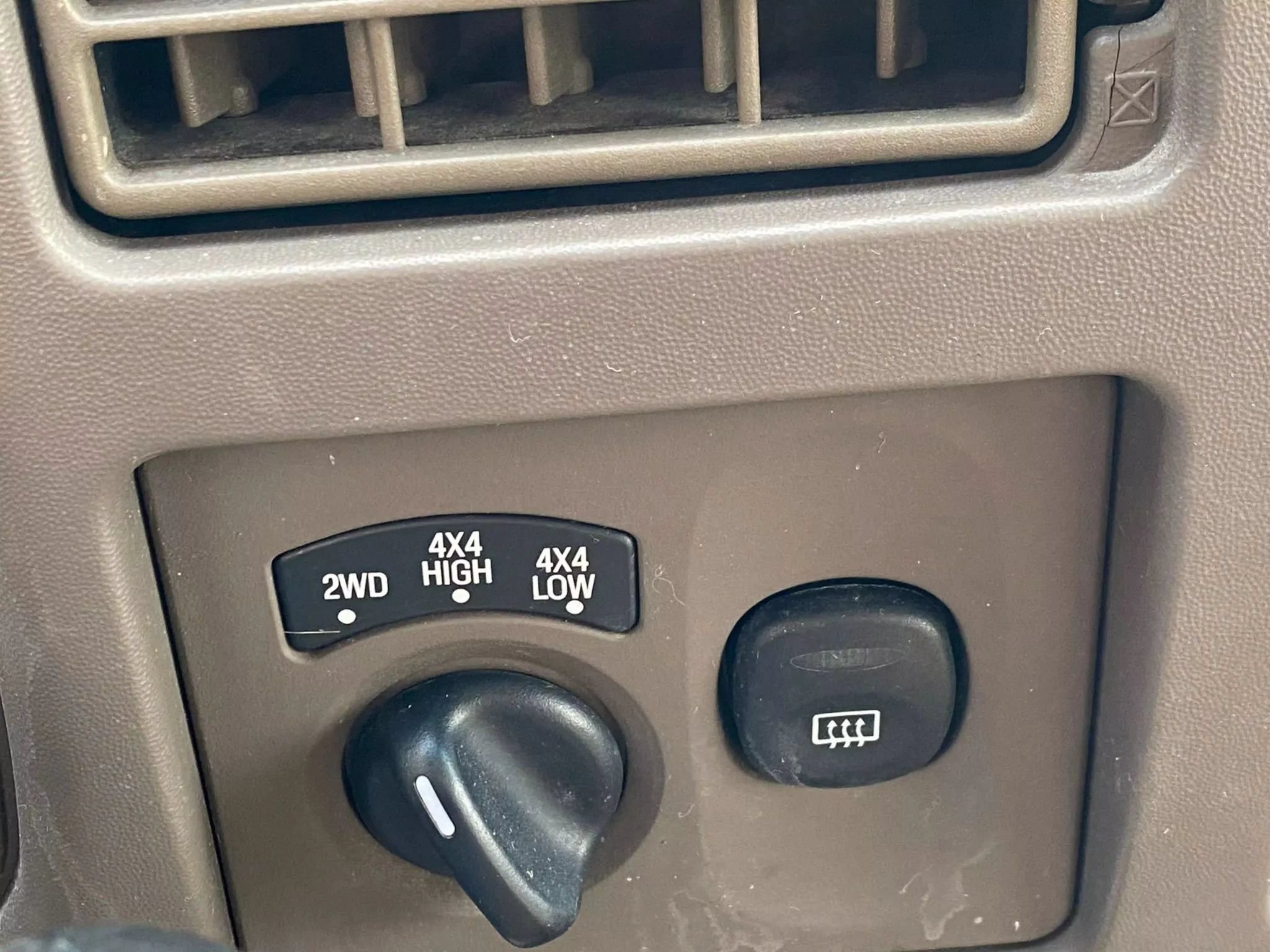 Used 2000 Ford Excursion Limited AWD/4WD image 18