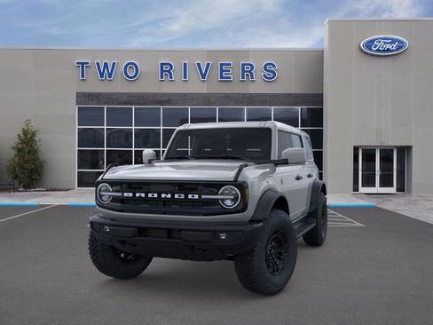 New 2026 Ford Bronco Outer Banks w/ Sasquatch Package AWD/4WD image 2