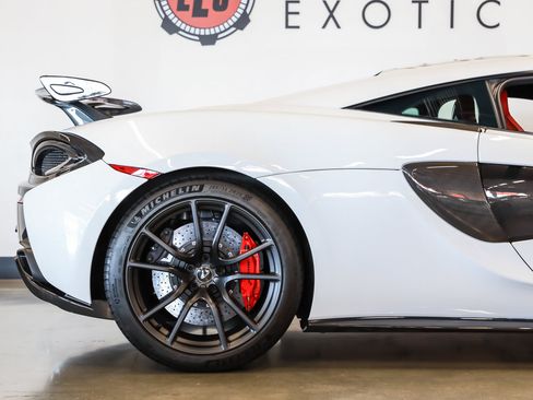 Used 2016 McLaren 570S Coupe RWD image 2