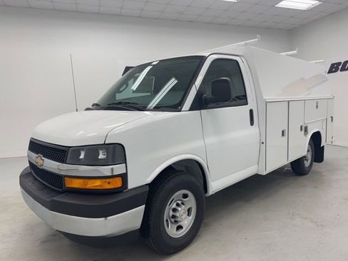 New 2026 Chevrolet Express 3500 w/ Power Convenience Package RWD image 1