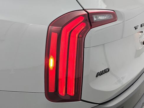 Used 2022 Kia Telluride SX w/ Nightfall Edition Package image 36