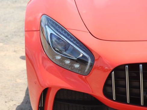 Used 2018 Mercedes-Benz AMG GT R image 7