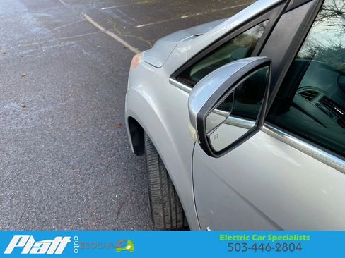 Used 2014 Ford C-MAX SEL image 16