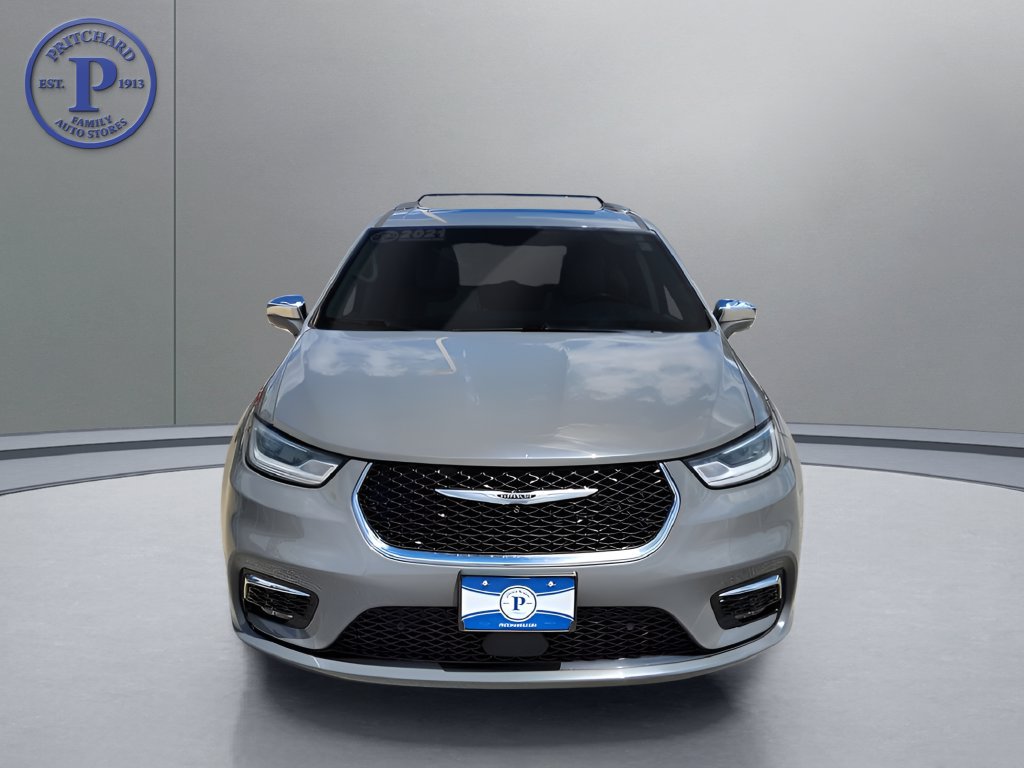 Used 2021 Chrysler Pacifica Limited w/ Premium & Safety Sphere Group AWD/4WD image 2