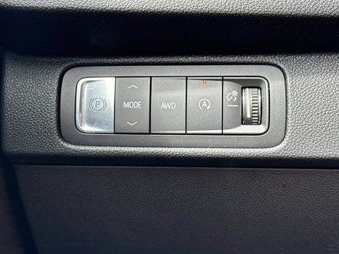 Used 2026 Chevrolet Traverse LT w/ Enhanced Driving Package AWD/4WD image 39