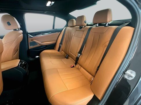 Used 2023 BMW 530i w/ Premium Package RWD image 17