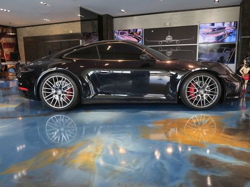 Used 2024 Porsche 911 Carrera 4S AWD/4WD image 10