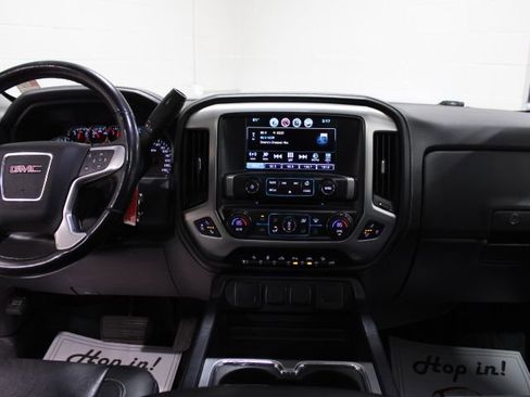 Used 2018 GMC Sierra 1500 SLT image 31
